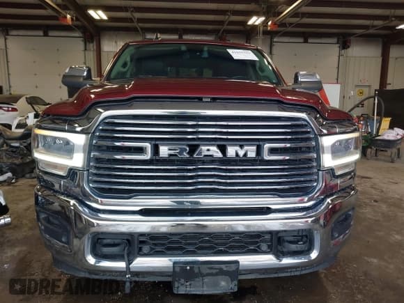 ✅ 2019 Ram 2500 Laramie • VIN: 3C6UR5NL0KG520647 • Lot: 41655315. Wystawiony na IAAI z przebiegiem 157 829 mil. Bezpłatny archiwum sprzedaży aukcyjnych z USA i szczegółowy raport historii pojazdu na DreamBid. Zdjęcie 12.