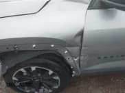 ✅ 2025 Chevrolet Equinox FWD RS • VIN: 3GNAXLEG1SL173319 • Lot: 43038770. Wystawiony na IAAI z przebiegiem 15 146 mil. Bezpłatny archiwum sprzedaży aukcyjnych z USA i szczegółowy raport historii pojazdu na DreamBid. Zdjęcie 6.