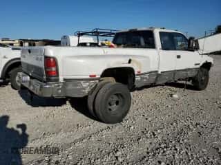 1995 Dodge 3500 z VIN 3B7MF33C8SM159162, wystawiony jako Copart lot #73484924 z przebiegiem 229 630 mil mil oraz Szkoda całkowita • Salvage title. Historia ofert i sprzedaży dostępna na DreamBid. Obrazek 3.