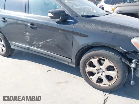 ✅ 2013 Volvo XC60 3.2L • VIN: YV4952DL3D2444473 • Lot: 40587377. Listed on IAAI with 72,754 mi. Free auction sales archive from the USA and detailed vehicle history report at DreamBid. Image 6.
