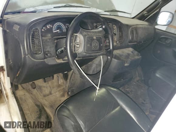 ✅ 2002 Dodge Passenger • VIN: 2B5WB35Y92K109605 • Lot: 81635945. Wystawiony na Copart z przebiegiem Nie podano. Bezpłatny archiwum sprzedaży aukcyjnych z USA i szczegółowy raport historii pojazdu na DreamBid. Zdjęcie 8.