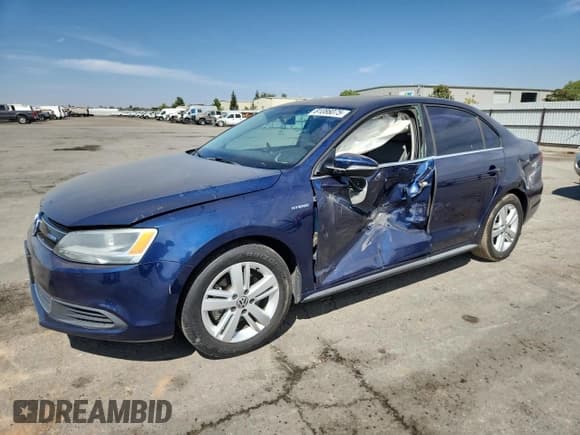 ✅ 2014 Volkswagen Jetta Hybrid • VIN: 3VW637AJXEM234388 • Lot: 81086075. Listed on Copart with 160,848 mi. Free auction sales archive from the USA and detailed vehicle history report at DreamBid. Image 1.