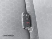 ✅ 2019 Jeep Compass Latitude • VIN: 3C4NJDBB8KT741852 • Лот: 43222292. Опубликован ранее на IAAI с пробегом 51 303 миль. Бесплатный доступ к архиву аукционных продаж из США и подробный отчёт об истории автомобиля на DreamBid. Изображение 11.