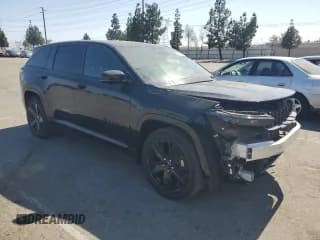 ✅ 2024 Jeep Wagoneer S Launch Edition • VIN: 3C4RJNAK0RT160638 • Lot: 61646515. Wystawiony na Copart z przebiegiem 3 056 mil. Bezpłatny archiwum sprzedaży aukcyjnych z USA i szczegółowy raport historii pojazdu na DreamBid. Zdjęcie 4.