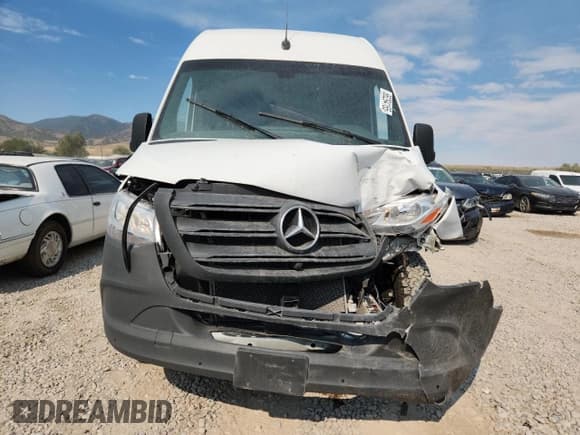 ✅ 2023 Mercedes-Benz Sprinter • VIN: W1Y4NBHY9PT147964 • Lot: 66294165. Wystawiony na Copart z przebiegiem 43 487 mil. Bezpłatny archiwum sprzedaży aukcyjnych z USA i szczegółowy raport historii pojazdu na DreamBid. Zdjęcie 5.