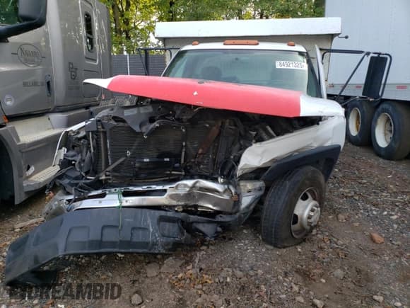 ✅ 2006 Chevrolet Silverado 1500 • VIN: 1GBJC34U66E219197 • Lot: 84921325. Wystawiony na Copart z przebiegiem 144 467 mil. Bezpłatny archiwum sprzedaży aukcyjnych z USA i szczegółowy raport historii pojazdu na DreamBid. Zdjęcie 5.