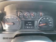 ✅ 2021 Chevrolet Silverado 1500 Custom Trail Boss • VIN: 1GCPYCEF3MZ234429 • Lot: 81342815. Wystawiony na Copart z przebiegiem 177 446 mil. Bezpłatny archiwum sprzedaży aukcyjnych z USA i szczegółowy raport historii pojazdu na DreamBid. Zdjęcie 9.