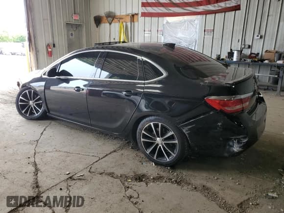 ✅ 2016 Buick Verano Sport Touring • VIN: 1G4PW5SK0G4135096 • Лот: 59234995. Опубликован ранее на Copart с пробегом 104 699 миль. Бесплатный доступ к архиву аукционных продаж из США и подробный отчёт об истории автомобиля на DreamBid. Изображение 2.