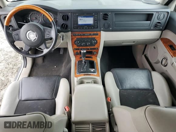 ✅ 2007 Jeep Commander Overland • VIN: 1J8HG682X7C623280 • Лот: 52130265. Опубликован ранее на Copart с пробегом 121 710 миль. Бесплатный доступ к архиву аукционных продаж из США и подробный отчёт об истории автомобиля на DreamBid. Изображение 8.