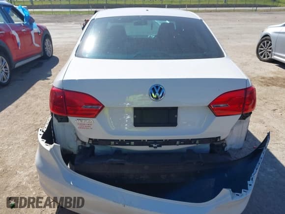 ✅ 2013 Volkswagen Jetta • VIN: 3VW2K7AJ1DM406842 • Lot: 43482066. Listed on IAAI with 198,413 mi. Free auction sales archive from the USA and detailed vehicle history report at DreamBid. Image 15.