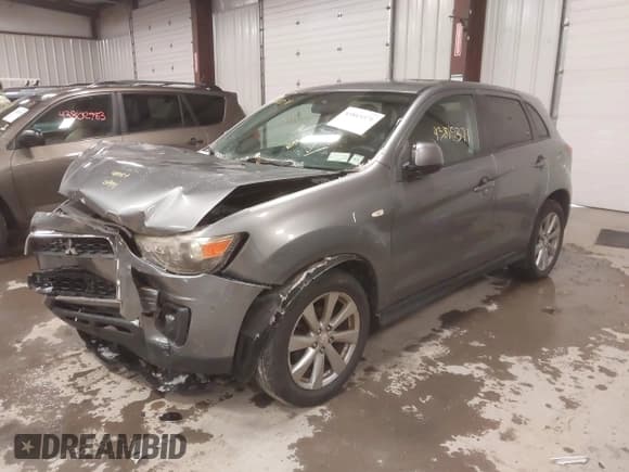 ✅ 2014 Mitsubishi Outlander ES • VIN: 4A4AR3AU2EE003949 • Lot: 43815371. Wystawiony na IAAI z przebiegiem 163 112 mil. Bezpłatny archiwum sprzedaży aukcyjnych z USA i szczegółowy raport historii pojazdu na DreamBid. Zdjęcie 17.
