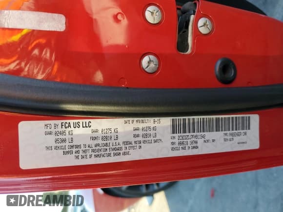 ✅ 2015 Dodge Challenger SRT 392 • VIN: 2C3CDZDJ7FH911542 • Lot: 91856225. Wystawiony na Copart z przebiegiem 54 239 mil. Bezpłatny archiwum sprzedaży aukcyjnych z USA i szczegółowy raport historii pojazdu na DreamBid. Zdjęcie 12.