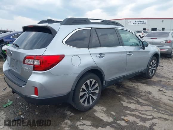 ✅ 2016 Subaru Outback Limited • VIN: 4S4BSENC2G3262187 • Lot: 43140233. Wystawiony na IAAI z przebiegiem 152 547 mil. Bezpłatny archiwum sprzedaży aukcyjnych z USA i szczegółowy raport historii pojazdu na DreamBid. Zdjęcie 4.