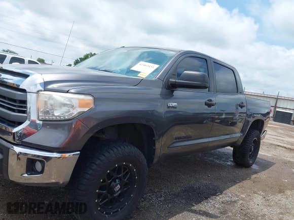 ✅ 2016 Toyota Tundra SR5 • VIN: 5TFDW5F13GX499195 • Lot: 42462431. Listed on IAAI with 105,647 mi. Free auction sales archive from the USA and detailed vehicle history report at DreamBid. Image 14.