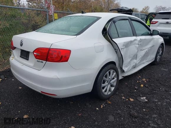 ✅ 2012 Volkswagen Jetta SE • VIN: 3VWDP7AJXCM468779 • Лот: 43516669. Опубликован ранее на IAAI с пробегом 153 442 миль. Бесплатный доступ к архиву аукционных продаж из США и подробный отчёт об истории автомобиля на DreamBid. Изображение 4.