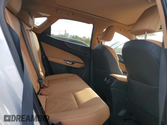 ✅ 2025 Lexus NX 350h Luxury • VIN: 2T2HKCEZ0SC037592 • Lot: 85276745. Wystawiony na Copart z przebiegiem 5 746 mil. Bezpłatny archiwum sprzedaży aukcyjnych z USA i szczegółowy raport historii pojazdu na DreamBid. Zdjęcie 11.