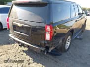✅ 2019 Chevrolet Suburban LT • VIN: 1GNSKHKC3KR143958 • Lot: 43214049. Wystawiony na IAAI z przebiegiem 199 490 mil. Bezpłatny archiwum sprzedaży aukcyjnych z USA i szczegółowy raport historii pojazdu na DreamBid. Zdjęcie 6.