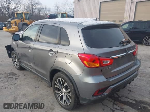 ✅ 2018 Mitsubishi Outlander ES • VIN: JA4AP3AU9JU024255 • Lot: 43906505. Listed on IAAI with 85,982 mi. Free auction sales archive from the USA and detailed vehicle history report at DreamBid. Image 3.