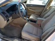 ✅ 2005 Honda Accord EX • VIN: 1HGCM56745A040202 • Lot: 91018095. Wystawiony na Copart z przebiegiem 234 322 mil. Bezpłatny archiwum sprzedaży aukcyjnych z USA i szczegółowy raport historii pojazdu na DreamBid. Zdjęcie 7.