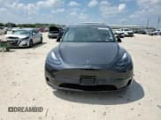 ✅ 2025 Tesla Model Y Long Range • VIN: 7SAYGDED7SA342535 • Лот: 81254225. Опубликован ранее на Copart с пробегом 12 638 миль. Бесплатный доступ к архиву аукционных продаж из США и подробный отчёт об истории автомобиля на DreamBid. Изображение 13.