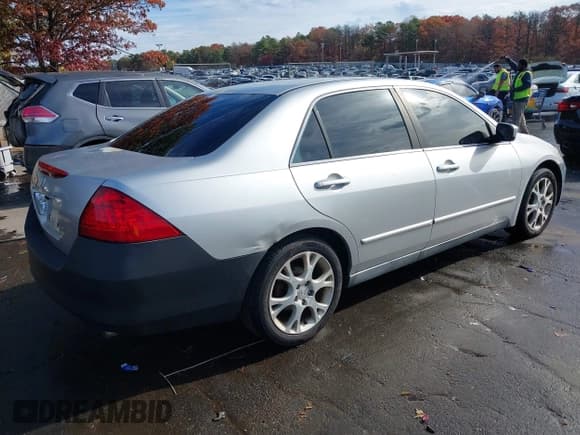 ✅ 2006 Honda Accord LX • VIN: 1HGCM66376A064854 • Лот: 43613820. Опубликован ранее на IAAI с пробегом 171 076 миль. Бесплатный доступ к архиву аукционных продаж из США и подробный отчёт об истории автомобиля на DreamBid. Изображение 4.