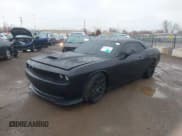 ✅ 2015 Dodge Challenger R/T Scat Pack • VIN: 2C3CDZFJ3FH733044 • Lot: 43436878. Wystawiony na IAAI z przebiegiem 53 386 mil. Bezpłatny archiwum sprzedaży aukcyjnych z USA i szczegółowy raport historii pojazdu na DreamBid. Zdjęcie 2.
