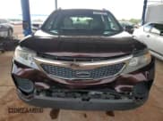 ✅ 2012 Kia Sorento LX • VIN: 5XYKT3A29CG190784 • Lot: 93637575. Wystawiony na Copart z przebiegiem 111 744 mil. Bezpłatny archiwum sprzedaży aukcyjnych z USA i szczegółowy raport historii pojazdu na DreamBid. Zdjęcie 5.