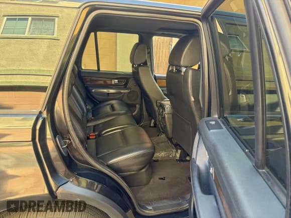 ✅ 2013 Land Rover Range Rover Sport HSE • VIN: SALSF2D42DA786957 • Лот: 95334075. Опубликован ранее на Copart с пробегом 90 245 миль. Бесплатный доступ к архиву аукционных продаж из США и подробный отчёт об истории автомобиля на DreamBid. Изображение 6.