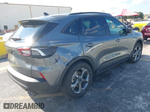 ✅ 2025 Ford Escape ST-Line • VIN: 1FMCU0MN0SUA09831 • Лот: 43783341. Опубликован ранее на IAAI с пробегом 18 245 миль. Бесплатный доступ к архиву аукционных продаж из США и подробный отчёт об истории автомобиля на DreamBid. Изображение 4.