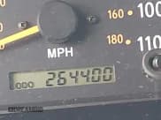 ✅ 2000 Toyota Tundra SR5 • VIN: 5TBBT4410YS002309 • Лот: 42975760. Опубликован ранее на IAAI с пробегом 264 500 миль. Бесплатный доступ к архиву аукционных продаж из США и подробный отчёт об истории автомобиля на DreamBid. Изображение 7.