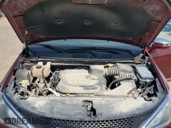 ✅ 2018 Chrysler Pacifica Limited • VIN: 2C4RC1GG4JR252493 • Lot: 72063745. Wystawiony na Copart z przebiegiem 199 293 mil. Bezpłatny archiwum sprzedaży aukcyjnych z USA i szczegółowy raport historii pojazdu na DreamBid. Zdjęcie 12.