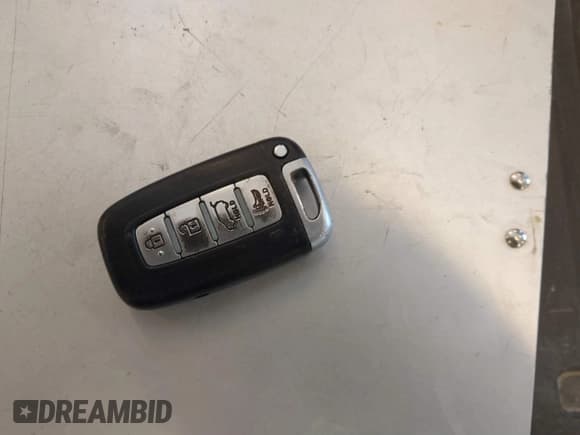 ✅ 2013 Hyundai Veloster Turbo • VIN: KMHTC6AE8DU085262 • Lot: 41607267. Listed on IAAI with 200,159 mi. Free auction sales archive from the USA and detailed vehicle history report at DreamBid. Image 11.