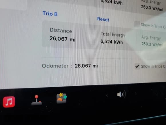 ✅ 2023 Tesla Model 3 • VIN: 5YJ3E1EA2PF587903 • Lot: 81653195. Wystawiony na Copart z przebiegiem 26 067 mil. Bezpłatny archiwum sprzedaży aukcyjnych z USA i szczegółowy raport historii pojazdu na DreamBid. Zdjęcie 9.