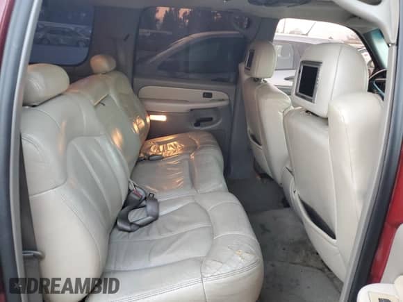 2001 Chevrolet Suburban LT z VIN 1GNEC16T61J257994, wystawiony jako Copart lot #82722074 z przebiegiem 251 319 mil mil oraz Czysty tytuł • Clean title. Historia ofert i sprzedaży dostępna na DreamBid. Obrazek 11.