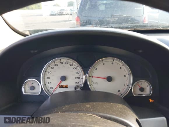 ✅ 2007 Saturn VUE V6 • VIN: 5GZCZ53437S868571 • Lot: 43033952. Wystawiony na IAAI z przebiegiem 217 379 mil. Bezpłatny archiwum sprzedaży aukcyjnych z USA i szczegółowy raport historii pojazdu na DreamBid. Zdjęcie 7.