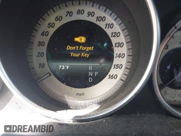 ✅ 2015 Mercedes-Benz E 400 • VIN: WDDKJ6HB5FF305519 • Lot: 43696240. Wystawiony na IAAI z przebiegiem Nie podano. Bezpłatny archiwum sprzedaży aukcyjnych z USA i szczegółowy raport historii pojazdu na DreamBid. Zdjęcie 7.