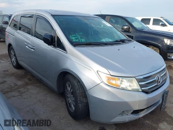 ✅ 2013 Honda Odyssey EX-L • VIN: 5FNRL5H68DB083317 • Лот: 42969996. Опубликован ранее на IAAI с пробегом 140 885 миль. Бесплатный доступ к архиву аукционных продаж из США и подробный отчёт об истории автомобиля на DreamBid. Изображение 1.