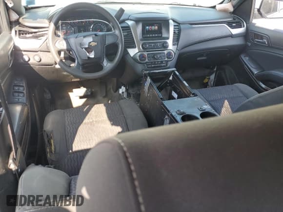 ✅ 2017 Chevrolet Tahoe Commercial • VIN: 1GNSKFEC4HR284689 • Lot: 58849095. Wystawiony na Copart z przebiegiem 219 630 mil. Bezpłatny archiwum sprzedaży aukcyjnych z USA i szczegółowy raport historii pojazdu na DreamBid. Zdjęcie 8.