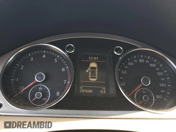 ✅ 2013 Volkswagen CC Lux • VIN: WVWRN7ANXDE561312 • Лот: 55802275. Опубликован ранее на Copart с пробегом 187 680 миль. Бесплатный доступ к архиву аукционных продаж из США и подробный отчёт об истории автомобиля на DreamBid. Изображение 9.