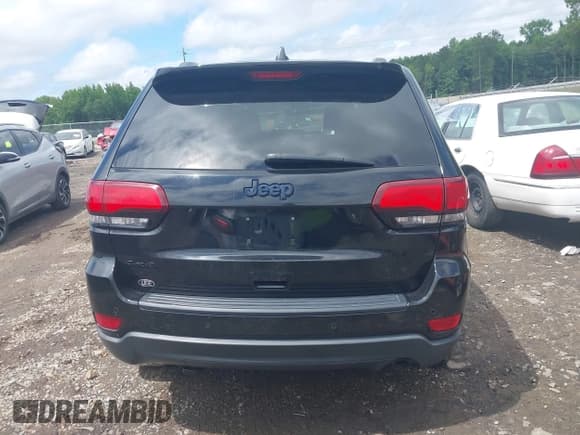 ✅ 2019 Jeep Grand Cherokee Upland • VIN: 1C4RJFAGXKC640365 • Lot: 42353648. Listed on IAAI with 104,343 mi. Free auction sales archive from the USA and detailed vehicle history report at DreamBid. Image 16.