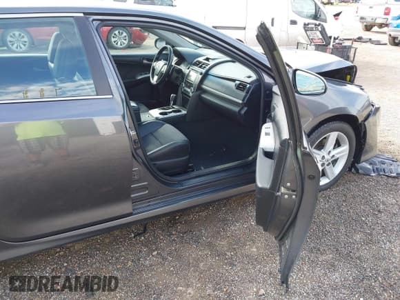 ✅ 2012 Toyota Camry L • VIN: 4T1BF1FK6CU100750 • Lot: 43193839. Listed on IAAI with 288,388 mi. Free auction sales archive from the USA and detailed vehicle history report at DreamBid. Image 5.