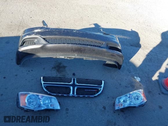 ✅ 2015 Dodge Grand Caravan SXT • VIN: 2C4RDGCGXFR668853 • Lot: 43609845. Listed on IAAI with 130,195 mi. Free auction sales archive from the USA and detailed vehicle history report at DreamBid. Image 12.