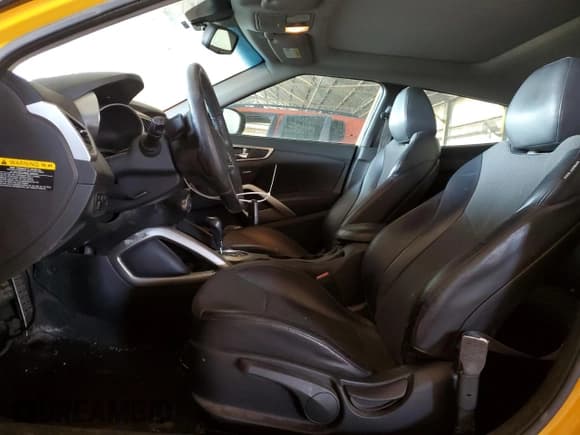 ✅ 2013 Hyundai Veloster w/Black Int • VIN: KMHTC6AD1DU086065 • Lot: 47139505. Wystawiony na Copart z przebiegiem 191 668 mil. Bezpłatny archiwum sprzedaży aukcyjnych z USA i szczegółowy raport historii pojazdu na DreamBid. Zdjęcie 7.