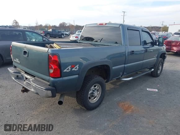 ✅ 2007 Chevrolet Silverado 2500HD LT1 • VIN: 1GCHK23D17F104544 • Лот: 43536939. Опубликован ранее на IAAI с пробегом 256 950 миль. Бесплатный доступ к архиву аукционных продаж из США и подробный отчёт об истории автомобиля на DreamBid. Изображение 4.