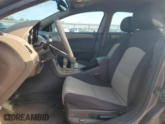 ✅ 2010 Chevrolet Malibu 1LS • VIN: 1G1ZB5EB2AF103775 • Lot: 77517804. Listed on Copart with 152,396 mi. Free auction sales archive from the USA and detailed vehicle history report at DreamBid. Image 7.