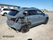 ✅ 2022 Volkswagen Taos SEL • VIN: 3VV2X7B26NM064190 • Lot: 80397775. Wystawiony na Copart z przebiegiem 51 659 mil. Bezpłatny archiwum sprzedaży aukcyjnych z USA i szczegółowy raport historii pojazdu na DreamBid. Zdjęcie 3.