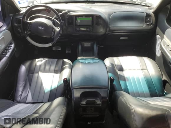 ✅ 2003 Ford F-150 Harley-Davidson • VIN: 1FTRW07383KD62463 • Lot: 49995655. Listed on Copart with 131,683 mi. Free auction sales archive from the USA and detailed vehicle history report at DreamBid. Image 8.