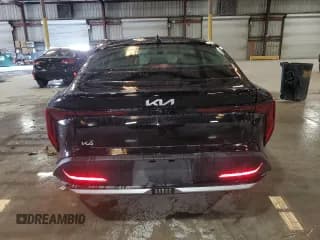 ✅ 2025 Kia K4 LXS • VIN: 3KPFT4DE4SE072067 • Лот: 92823495. Опубликован ранее на Copart с пробегом 16 807 миль. Бесплатный доступ к архиву аукционных продаж из США и подробный отчёт об истории автомобиля на DreamBid. Изображение 6.