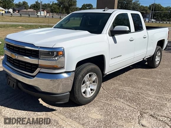 ✅ 2019 Chevrolet Silverado 1500 LT • VIN: 2GCRCPEC3K1163680 • Lot: 89691865. Wystawiony na Copart z przebiegiem 139 881 mil. Bezpłatny archiwum sprzedaży aukcyjnych z USA i szczegółowy raport historii pojazdu na DreamBid. Zdjęcie 2.