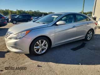 2011 Hyundai Sonata Limited z VIN 5NPEC4AC1BH265349, wystawiony jako Copart lot #91261795 z przebiegiem 236 538 mil mil oraz Czysty tytuł • Clean title. Historia ofert i sprzedaży dostępna na DreamBid. Obrazek 1.